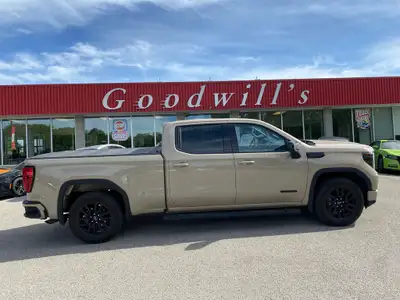 HEATED SEATS, BACK UP CAMERA, REMOTE START, HEATED STEERING WHEEL & KEEP LANE ASSIST! APPLY ONLINE F...