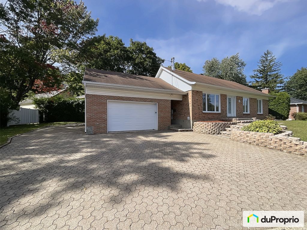 $589,000 - Bungalow for sale in Loretteville — photo 1