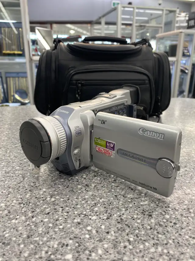 Canon Optura 10 Mini Digital Video Camcorder in Cameras & Camcorders in City of Toronto - Image 2