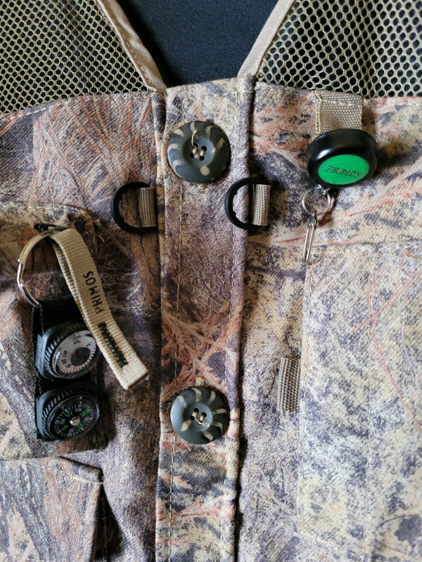 New Mossy Oak Brush Hunting Vest Fits  XXL in Men's in Lethbridge - Image 3