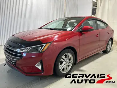 La Hyundai Elantra Preferred est une berline compacte qui allie élégance, technologie et efficacité...