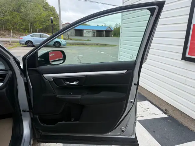 2018 Honda CR-V LX, keyless entry, backup camera, Bluetooth 3 MO in Cars & Trucks in Annapolis Valley - Image 20