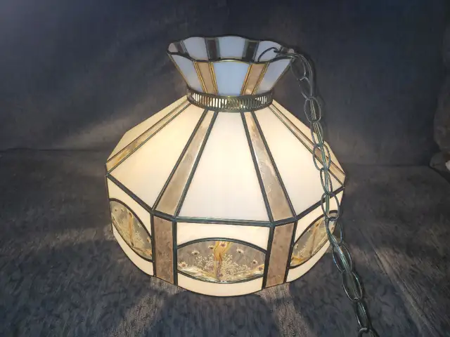 Vintage stained glass country swag lamp in Arts & Collectibles in Red Deer - Image 2