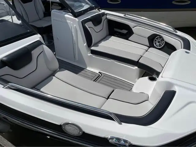 2018 YAMAHA 212X (FINANCING AVAILABLE) in Powerboats & Motorboats in Cambridge - Image 12