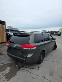 2011 Toyota Sienna Reliable Family Minivan! Year: 2011 Make: Toyota Model: Sienna Mileage: 261,000 k... (image 2)