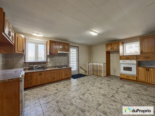 $219,999 - Bungalow for sale in Jonquière (Jonquière) — photo 3