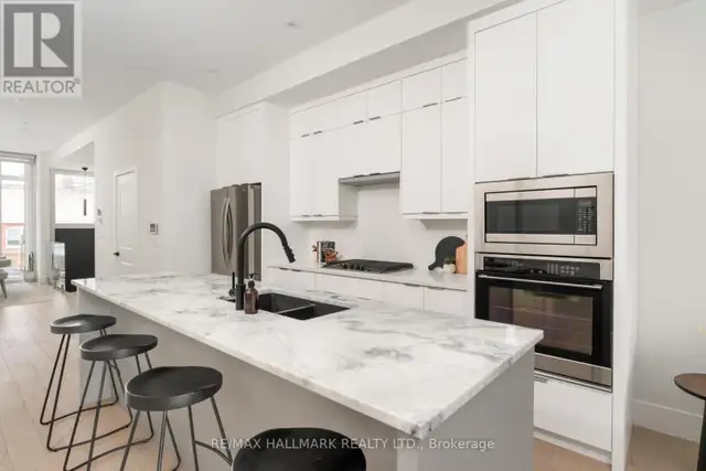 167 SAMMON AVENUE Toronto (Danforth Village-East York), Ontario in Houses for Sale in City of Toronto - Image 13