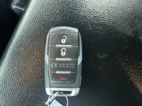 ===== Key Features ===== * 83,223 km * 5.7L HEMI V8 Gas Engine * 4WD (Four-Wheel Drive) * Cruise Con... (image 8)