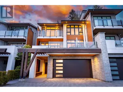 Luxurious south-facing 3 bed + den semi-detached home for sale in prestigious Chippendale area, West...