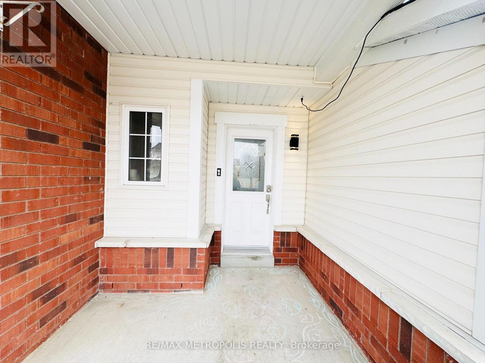 33 PALOMINO PLACE Whitby (Pringle Creek), Ontario 2