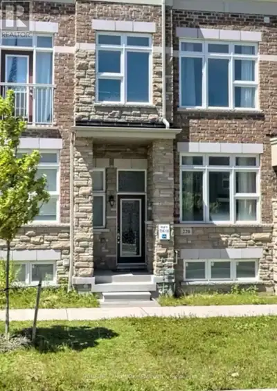 Gorgeous freehold townhouse in high demand area with top ranked schools. 1850 sqft with 3 bds & 3 wa...