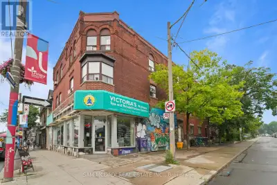 Location Location Location! This Two Bedroom One Bathroom Corner Unit In The Desirable Trinity-Bellw...