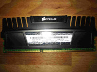 4GB Corsair DDR3 RAM Stick