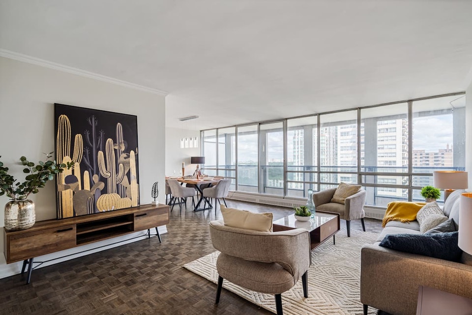 The Thomas - 2 Bedroom available at 355 St. Clair Avenue West, T 3