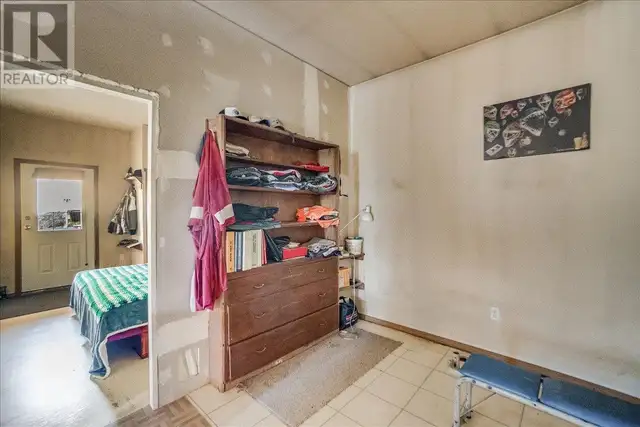 7465 Broadwater Road Castlegar, British Columbia in Houses for Sale in Nelson - Image 40