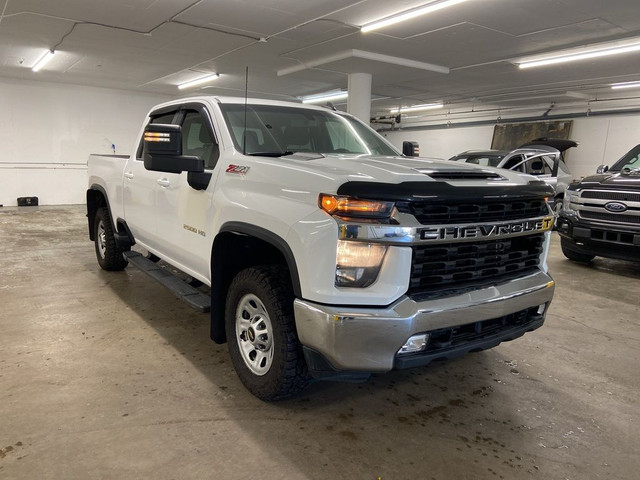 2022 Chevrolet SILVERADO 2500HD Z71 3.73 REAR AXLE HEATED SEATS  in Cars & Trucks in Calgary - Image 3
