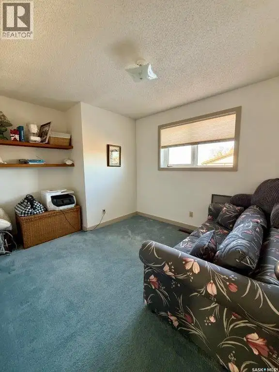626 4th AVENUE W Kindersley, Saskatchewan in Houses for Sale in Saskatoon - Image 39
