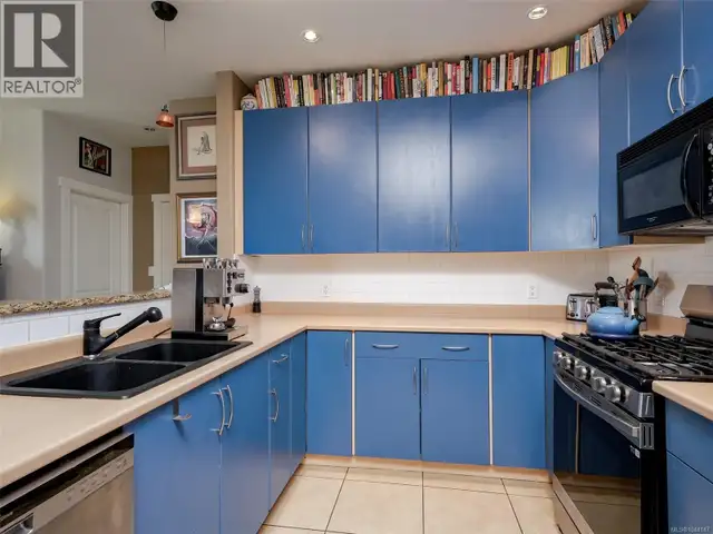 206 330 Waterfront Cres Victoria, British Columbia in Condos for Sale in Victoria - Image 10