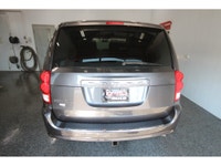 Dodge Grand Caravan SE 2017 avec moteur V6 3.6L Pentastar developpant 283 HP et transmission automat... (image 9)