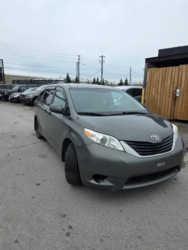 2011 Toyota Sienna Base in Cars & Trucks in City of Toronto - Image 3