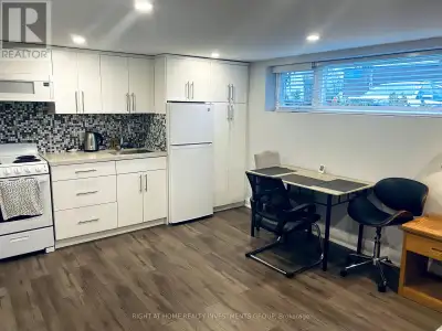 3489 QUEENSTON DRIVE Mississauga (Erindale), Ontario