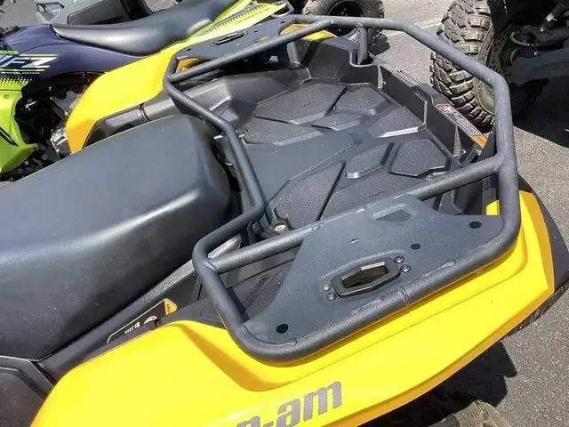 2023 CAN AM OUTLANDER XT 700 (FINANCING AVAILABLE) in ATVs in Strathcona County - Image 9