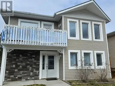 This fixer-upper family home was set up as an in-law suite. Enjoy the great layout, superb quality,...