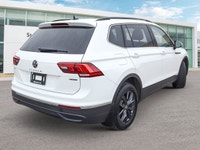 * 4MOTION ALL-WHEEL DRIVE * DRIVING MODES: ECO, COMFORT/CUSTOM, OFF-ROAD, AND SNOW * PANORAMIC MOONR... (image 4)