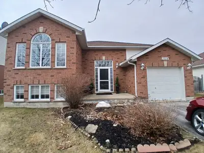 1014 Greenwood Park Drive - 5 Bedroom Home for Rent