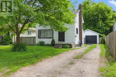 Welcome to 17 Arthur Street in St. Thomasan updated and move-in ready 2-bedroom, 1-bath home offerin...