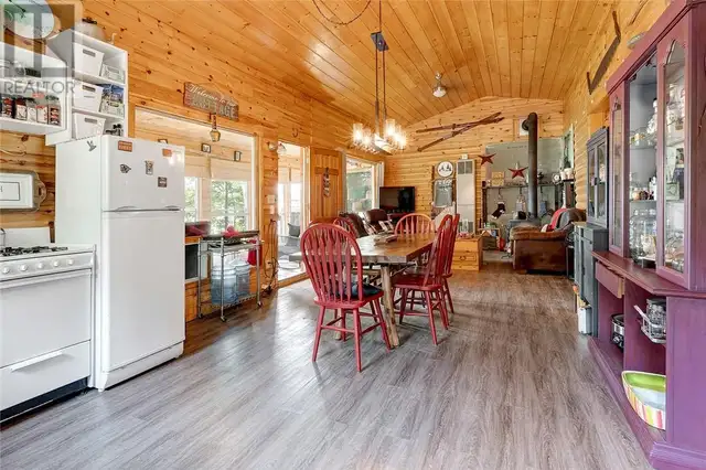 119 Ironside Lake E Capreol, Ontario63006662847619124