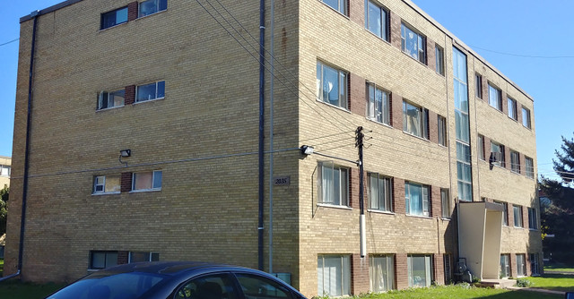 2 BEDROOM APARTMENT AVAILABLE - 799 Robinson Street in Long Term Rentals in Hamilton - Image 4