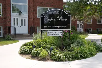 For inquiries or to book a viewing, call or text 226-794-5922. When sending a message, please includ...