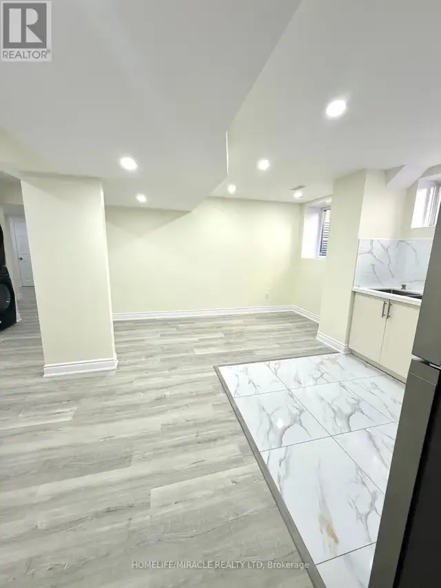 BASEMENT - 6 COTTONFIELD CIRCLE Caledon, Ontario in Long Term Rentals in Oakville / Halton Region - Image 2