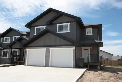 Southend Sask Townhouse with Garage! Available July!
