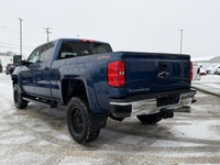 *About This Used Chevrolet Silverado 2500HD for sale in Alberta* This Chevrolet Silverado 2500HD boa... (image 3)