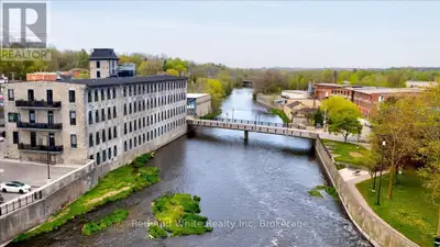 Exquisite Top-Floor Loft with Panoramic River & Park Views.Welcome to Riverbank Lofts, 2-bedroom, 2-...