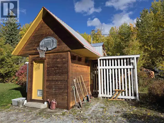 7008 YORK DRIVE Vanderhoof, British Columbia in Houses for Sale in Vanderhoof - Image 14