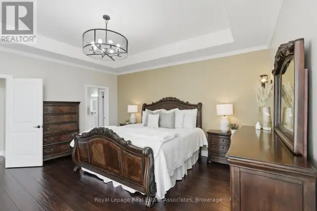 100 CHESSWOOD TRAIL Hamilton, Ontario in Houses for Sale in Oakville / Halton Region - Image 30