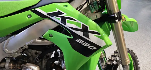 2024 Kawasaki KX™ 250 in Dirt Bikes & Motocross in Medicine Hat - Image 6