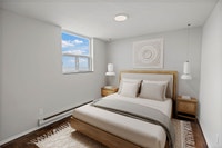 1 Bed, 1 Bath, Spacious, Recently Renovated Kitchen, Spectacular Location with CN Tower views, Unit... (image 5)