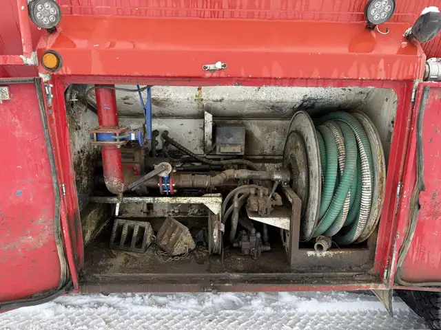 2006 KENWORTH T800 in Heavy Trucks in Saskatoon - Image 19