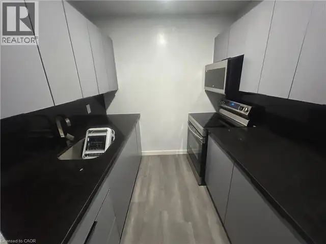 303 N KING Street N Unit# 5 Waterloo, Ontario in Long Term Rentals in Kitchener / Waterloo - Image 6