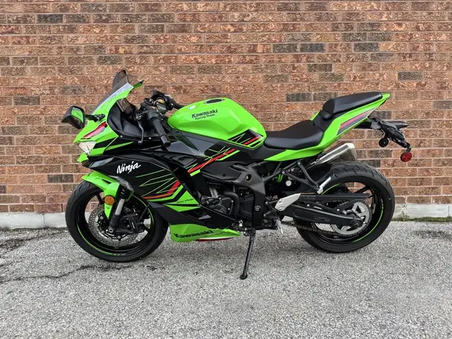 2024 Kawasaki Ninja ZX-4RR KRT **KRT COLORS** in Sport Bikes in Markham / York Region - Image 3