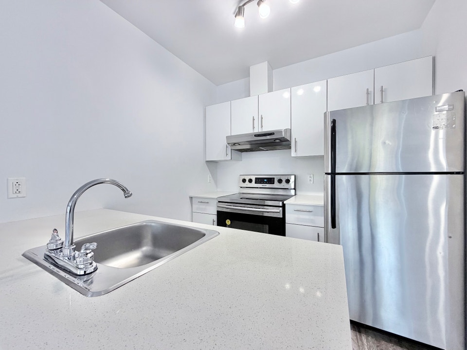 3 et demi - Montréal Ouest - Électros + WiFi - Dispo mtn! 4