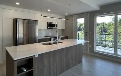 This beautiful 2 bedroom/ 2 bathroom, corner apartment is located at 183 Appaloosa Run, off Voyageur...