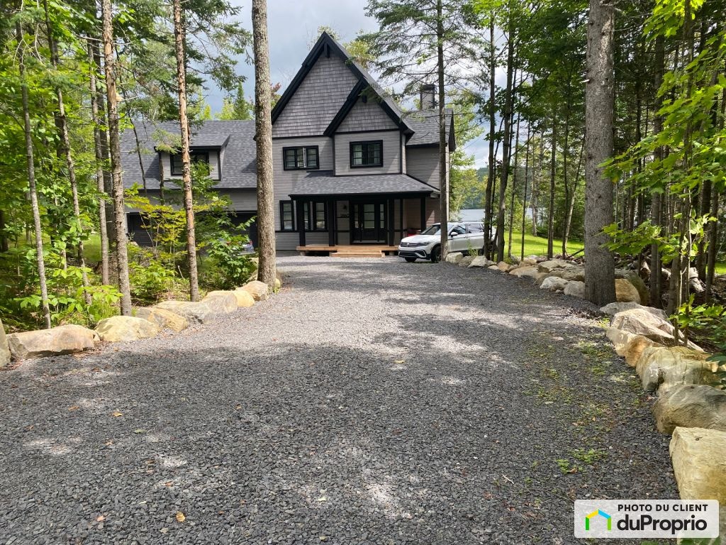 $999,997 - Cottage for sale in Chertsey — photo 2