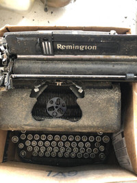 REMINGTON TYPE WRITER ANTIQUE 1949 DRAFTING KIT