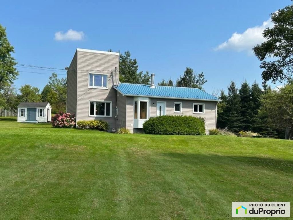 $529,000 - 1 1/2 Storey for sale in Magog — photo 1