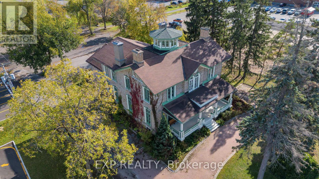 389 KING ST E Gananoque, Ontario in Houses for Sale in Kingston - Image 3